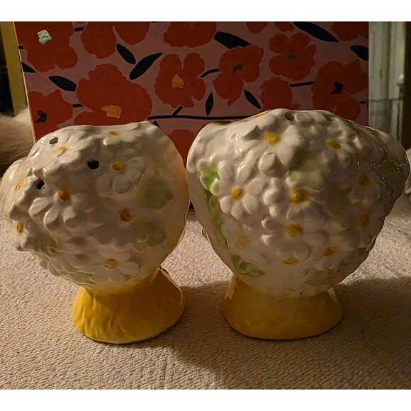 Vintage Salt & Pepper Shaker Enesco Yellow Daisy Miss Priss Winking Kitty Cat's - Picture 5 of 6